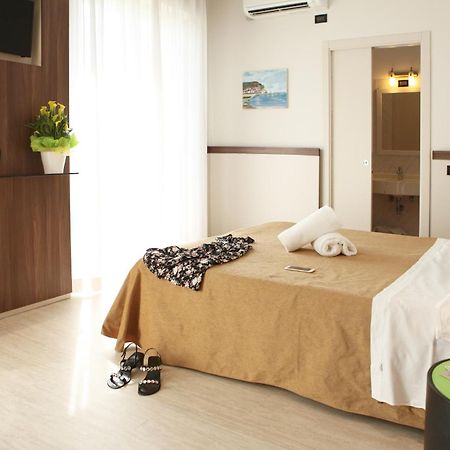 Hotel Mondial Porto Recanati Luaran gambar