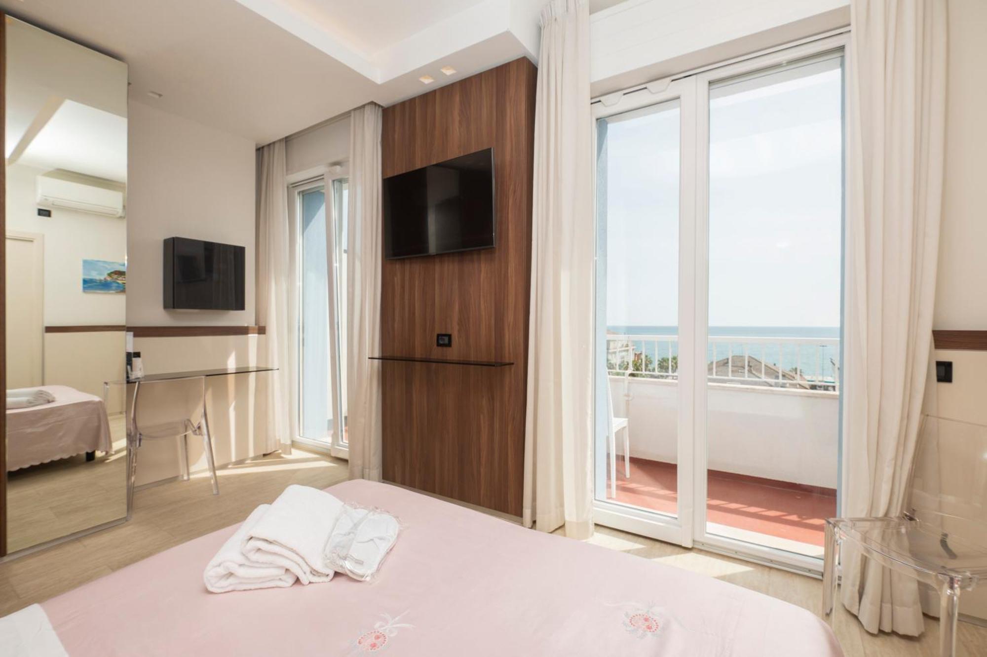 Hotel Mondial Porto Recanati Luaran gambar