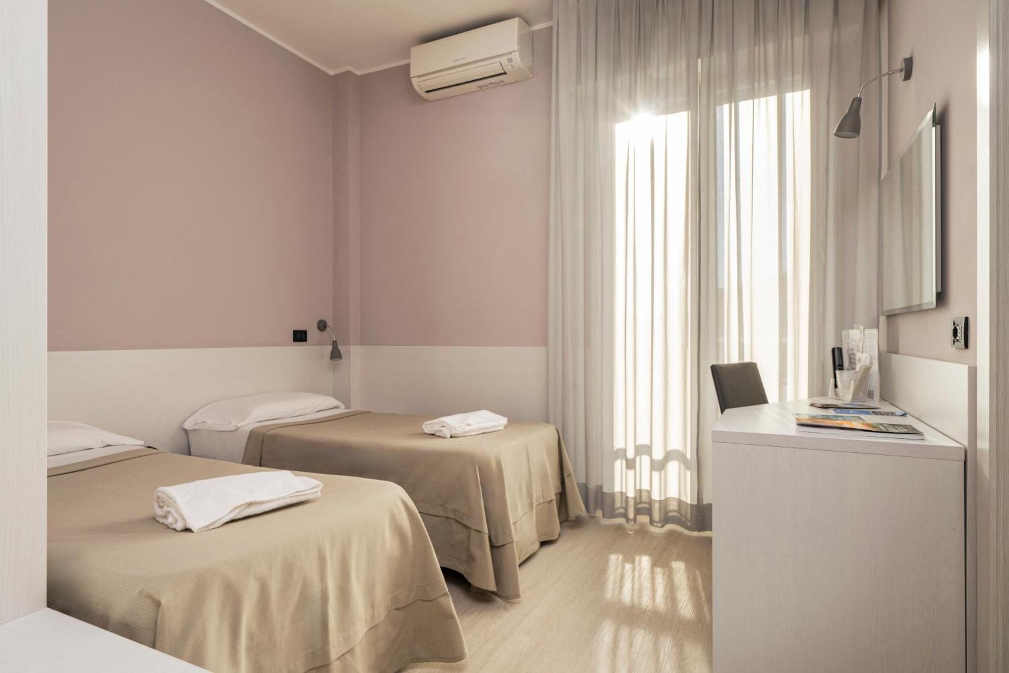 Hotel Mondial Porto Recanati Luaran gambar