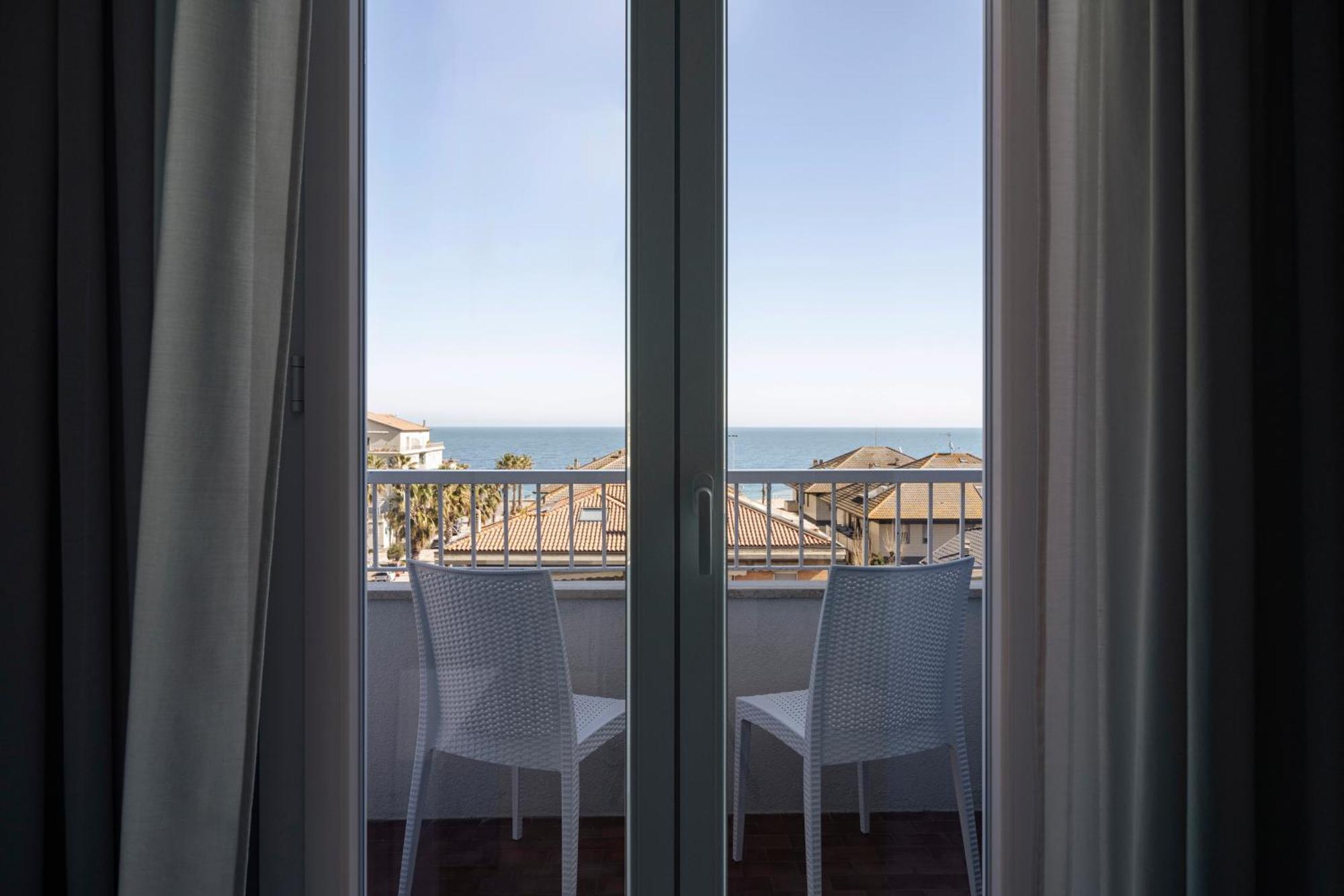 Hotel Mondial Porto Recanati Luaran gambar