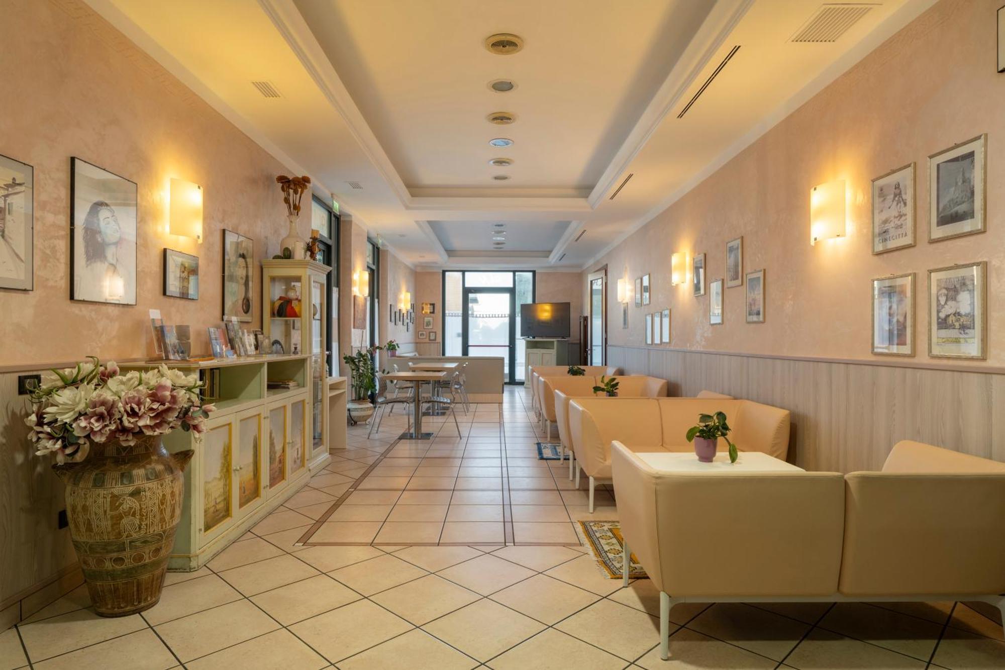 Hotel Mondial Porto Recanati Luaran gambar