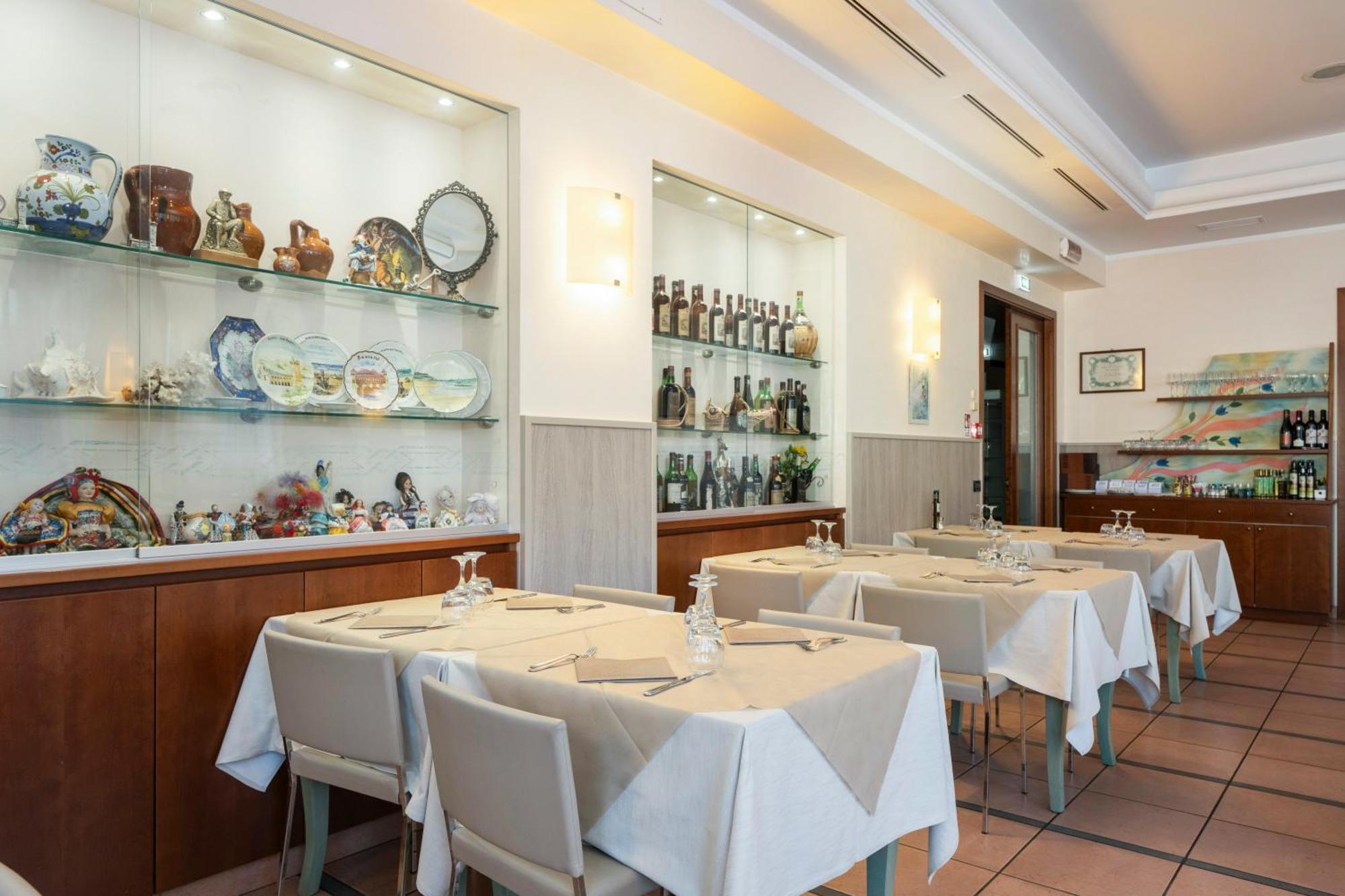 Hotel Mondial Porto Recanati Luaran gambar