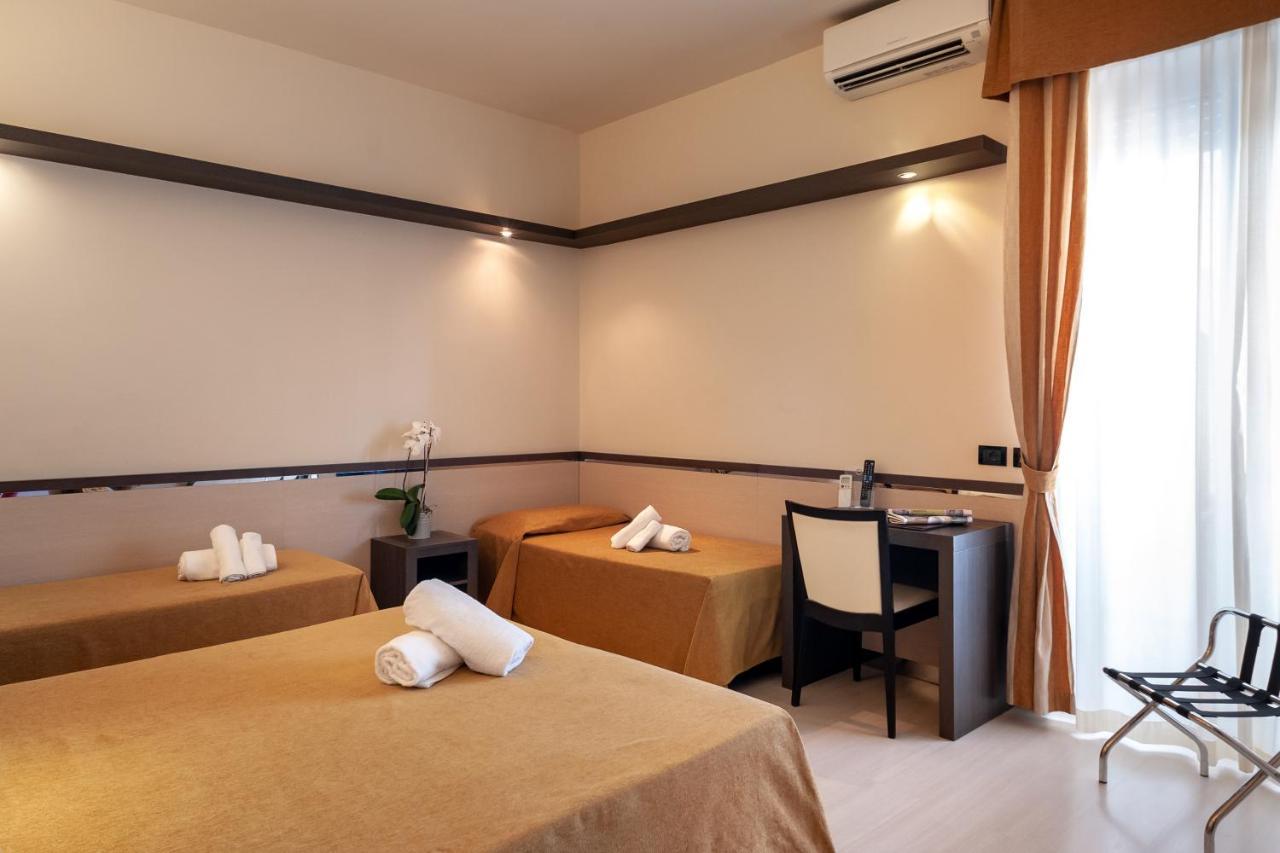 Hotel Mondial Porto Recanati Luaran gambar
